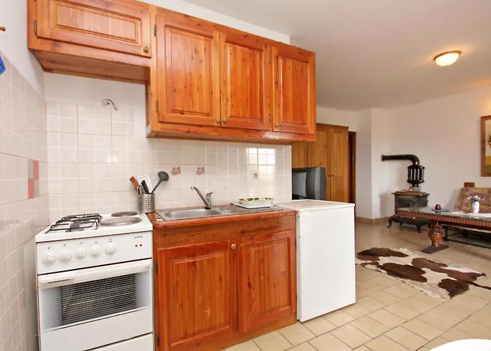 Apartment With A Parking Space Porat, Krk - 5322 Malinska