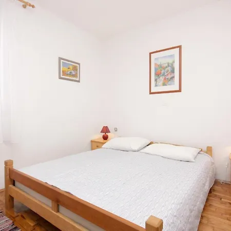 With A Parking Space Porat, Krk - 5322 Apartment