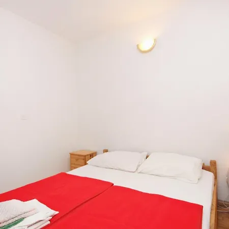 Appartamento With A Parking Space Porat, Krk - 5322