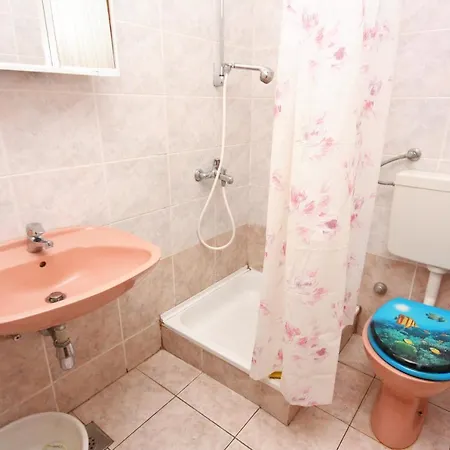 Apartment With A Parking Space Porat, Krk - 5322 Malinska